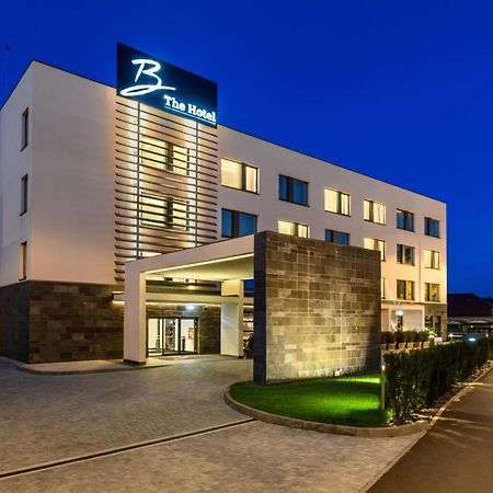 B The Hotel Sfântu-Gheorghe Dış mekan fotoğraf