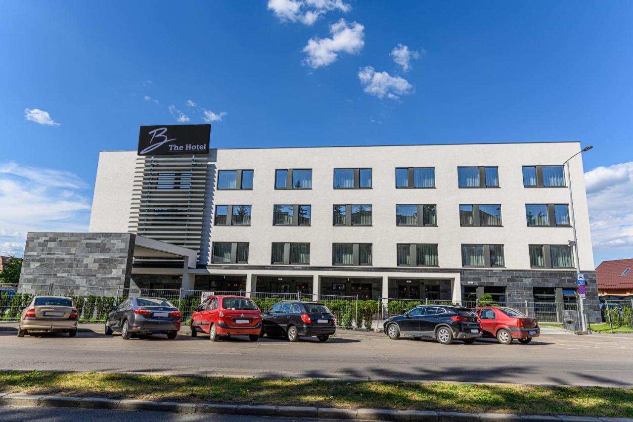 B The Hotel Sfântu-Gheorghe Dış mekan fotoğraf