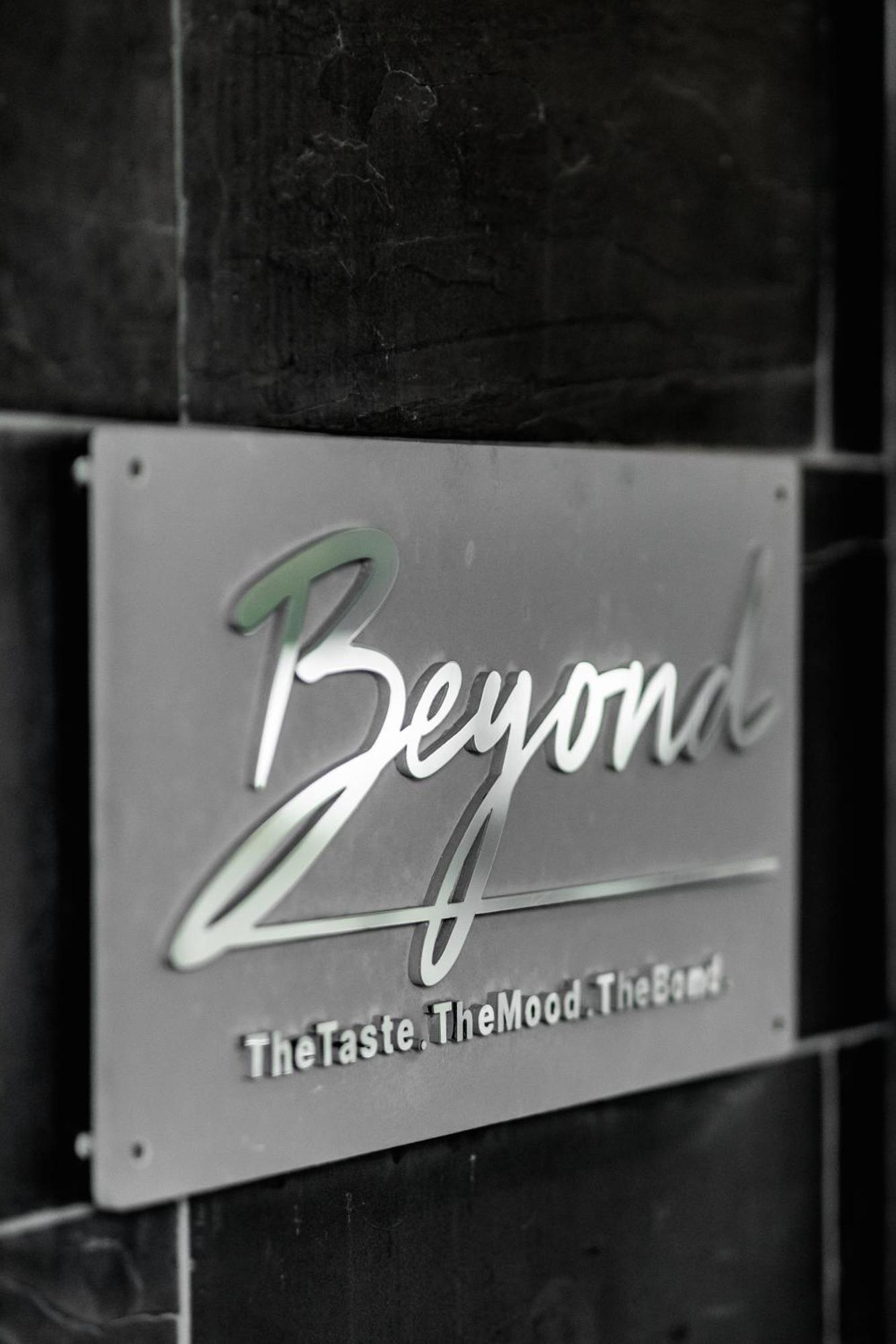 B The Hotel Sfântu-Gheorghe Dış mekan fotoğraf